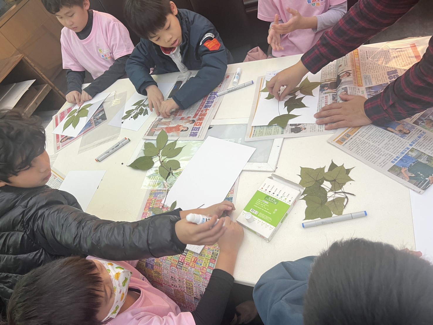 07_參觀新竹241藝術空間當期特展的大合影